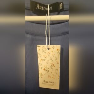 Automet Women's Short Sleeve Tee in Dusty Blue